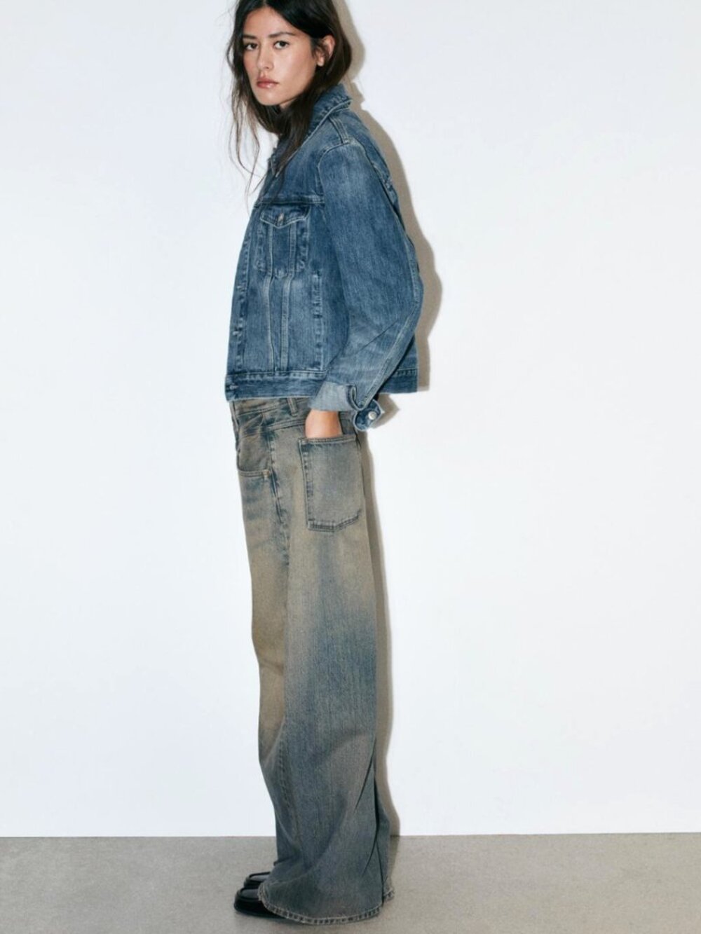 ZARA TRF LOW RISE BAGGY JEANS SIZE US 0 / EU 32